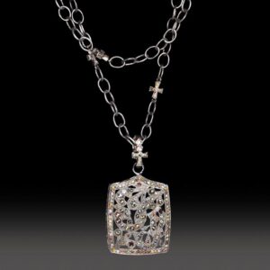 Women's necklace