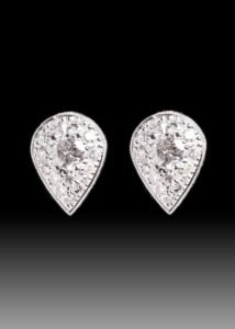 pear shaped diamond earrings